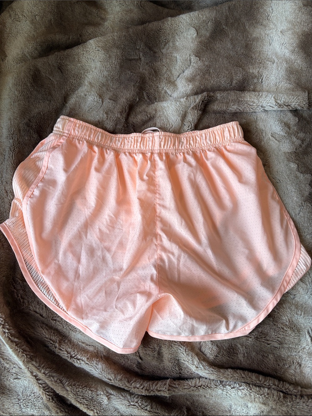 Nike athletic shorts with built in - Picture 4 of 5